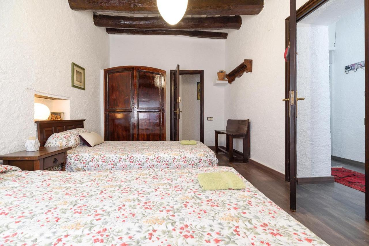 Masia Can Manent Del Bosc S XVIII Santa Eulalia de Ronsaná Exterior foto