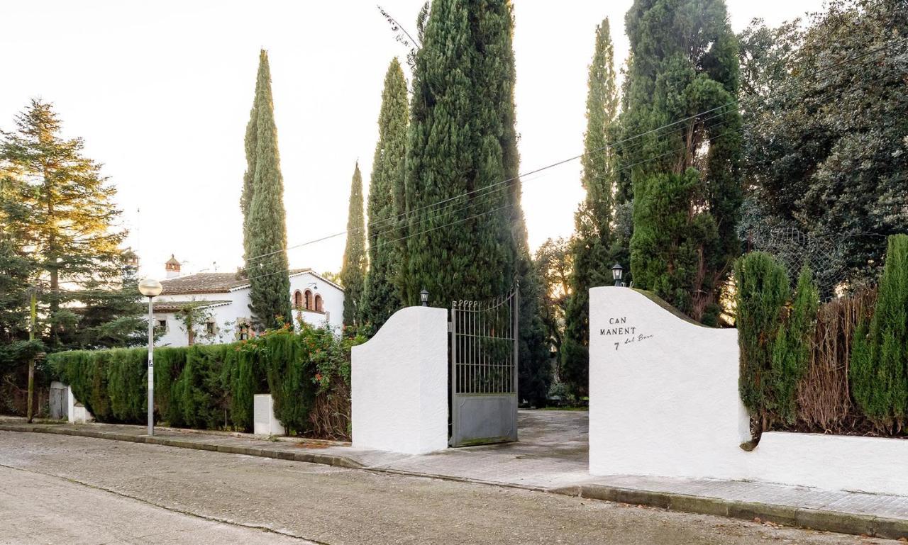Masia Can Manent Del Bosc S XVIII Santa Eulalia de Ronsaná Exterior foto